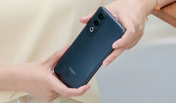 OPPO K12 Plus真机曝光：10月携6400mAh超大电池震撼登场