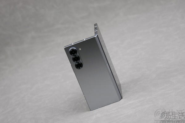 三星Galaxy Z Fold6 SE发布时间曝光，或仅有4.9mm