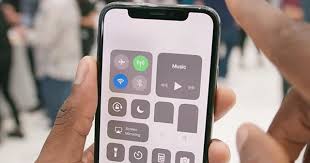 惊爆！iPhone X 超酷炫打开控制中心操作秘籍大公开！