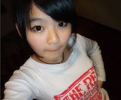 惊爆！教室门事件女主角邱佳卉究竟因何一夜爆红？